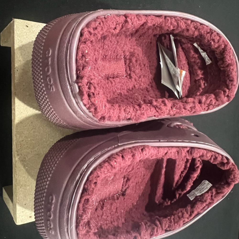 CROCS Classic Cozzzy Sandal – Men’s 8 / Women’s 10 (Burgundy/Wine) Mauve - Picture 3 of 6